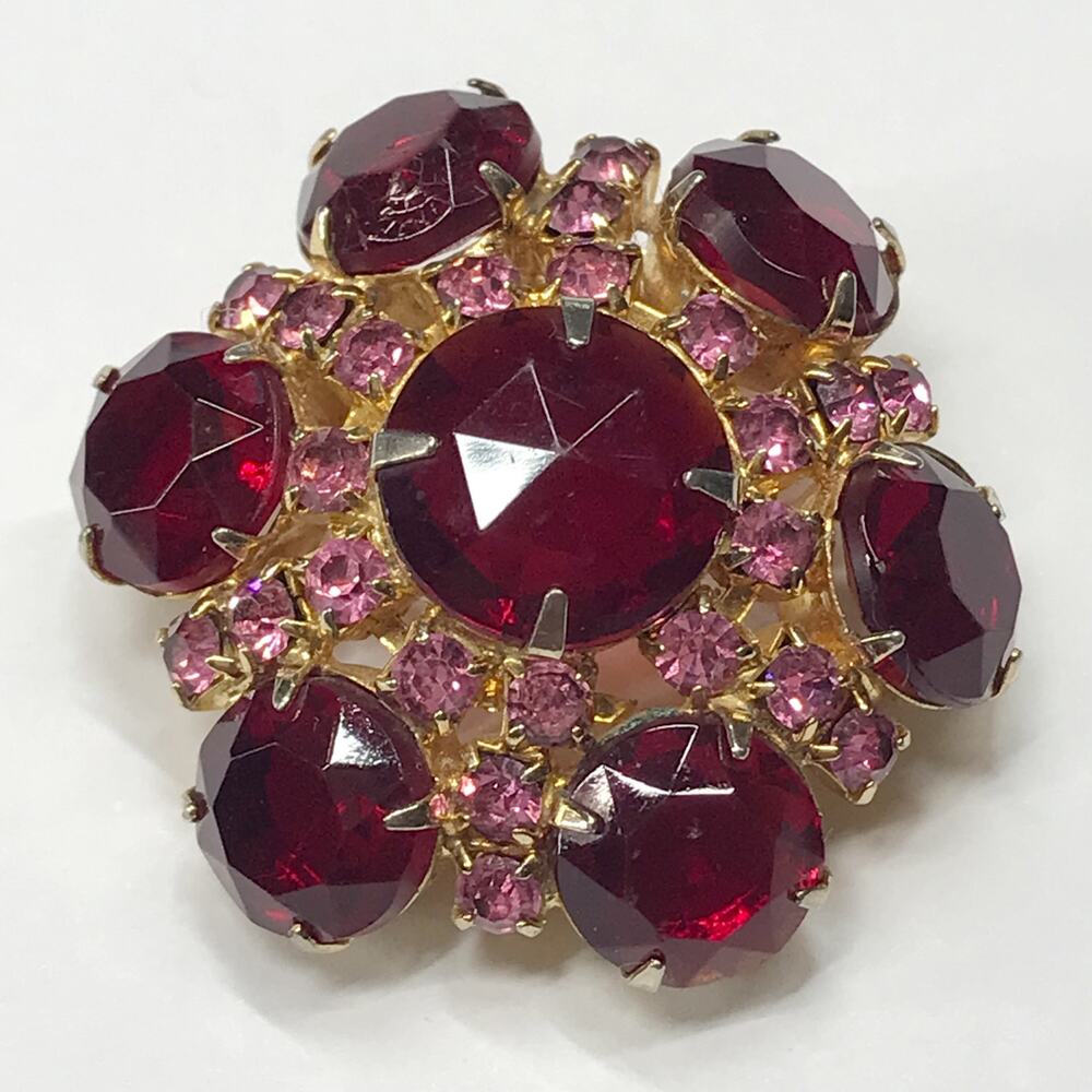 VTG Possibly Juliana Red Rivoli Pink Rhinestone Gold Tone Flower Cluster Brooch